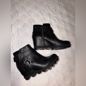 Sorel Black Leather Ankle Booties